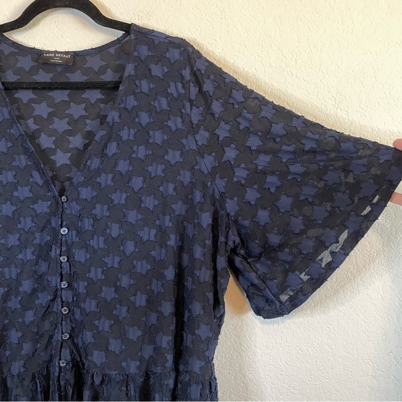 Lane Bryant Black Classic Flutter Sleeve V-Neck Peplum Shirt Blue Stars - Picture 6 of 13